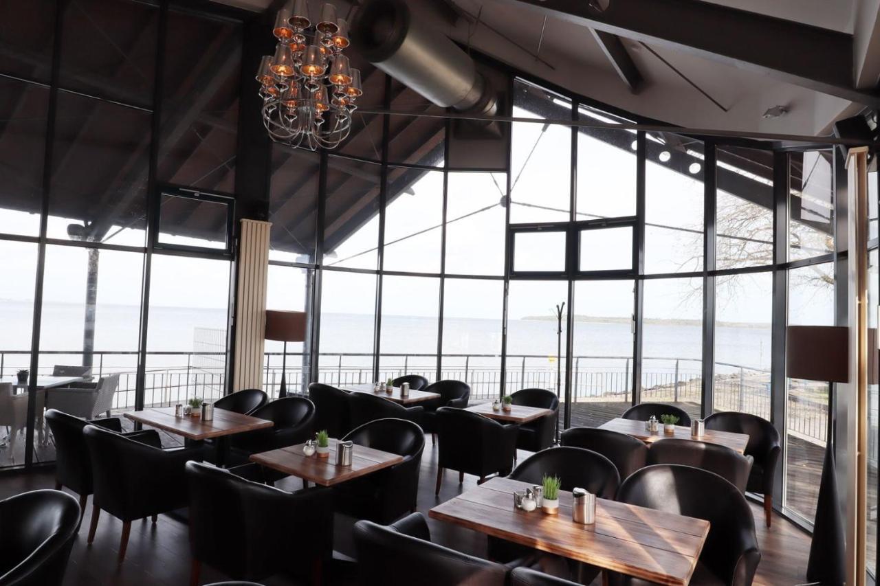 Hotel & Restaurant Utkiek グライフスヴァルト エクステリア 写真