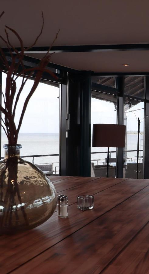 Hotel & Restaurant Utkiek グライフスヴァルト エクステリア 写真