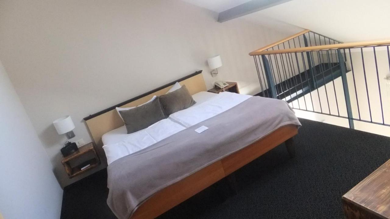 Hotel & Restaurant Utkiek グライフスヴァルト エクステリア 写真